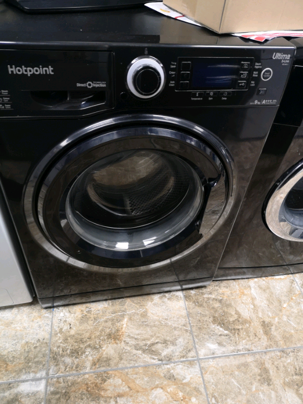 Hotpoint 9 kg Ultima SLINE washing machine in StokeonTrent