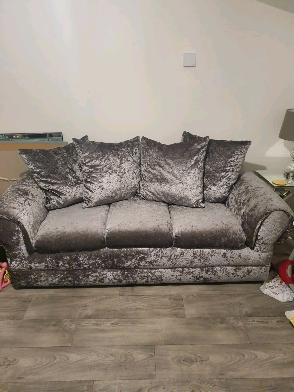 2/3 seater crushed velvet sofas in Houghton Le Spring, Tyne and Wear