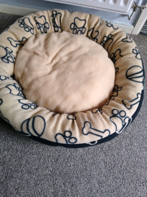 Brand New zoofari memory pet bed in Wolverhampton, West Midlands