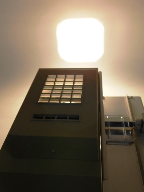 Vintage Argus 500 Automatic Projector Single Slide Model 58 Lid & BULB Works