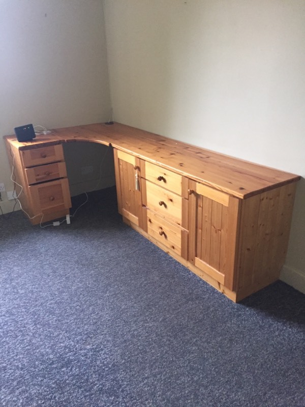 Large pine corner desk in Crieff, Perth and Kinross Gumtree