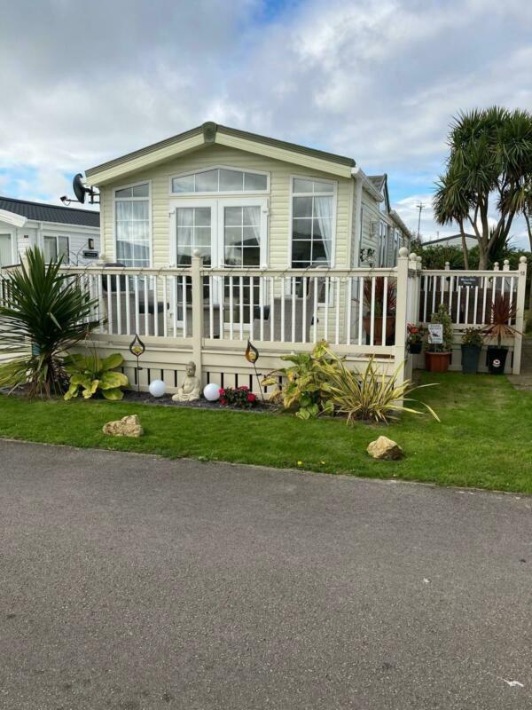 3 BEDROOM STATIC CARAVAN FOR SALE ON FAMILY PARK IN PRESTATYN in