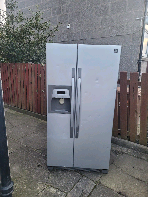Double door fridge freezer with ice dispenser in Aberdeen Gumtree