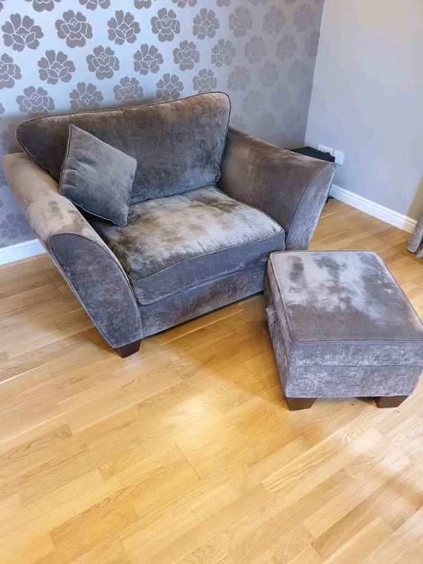 Large armchair in Newtongrange, Midlothian Gumtree