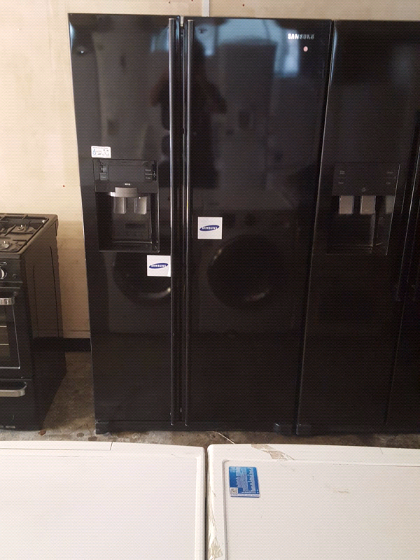 BLACK DOUBLE DOOR SAMSUNG AMERICAN STYLE FRIDGE FREEZER in The Park