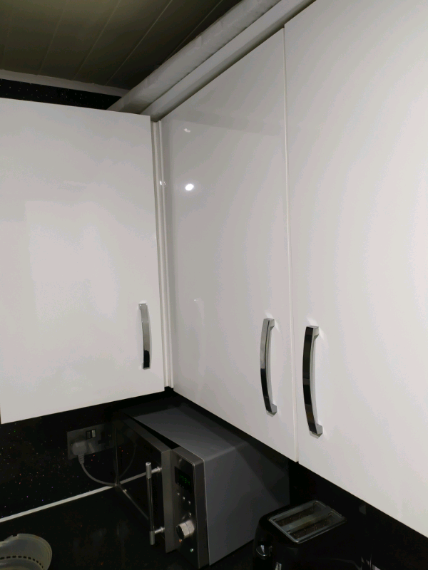 Symphony kitchen doors various 22 singles in Pitsea, Essex