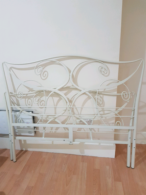 Bed frame, mattress (3/4 size) & matching bedside tables ...