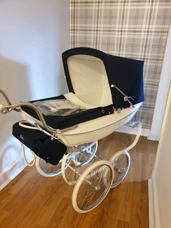 Balmoral silver cross pram in Paisley, Renfrewshire Gumtree