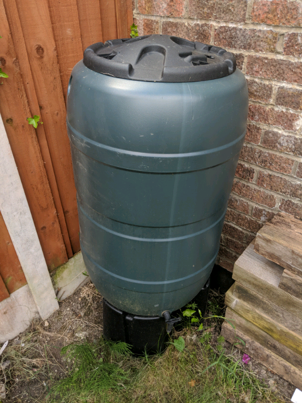 New Wilko 250 litre water butt with stand, tap and accessories | in