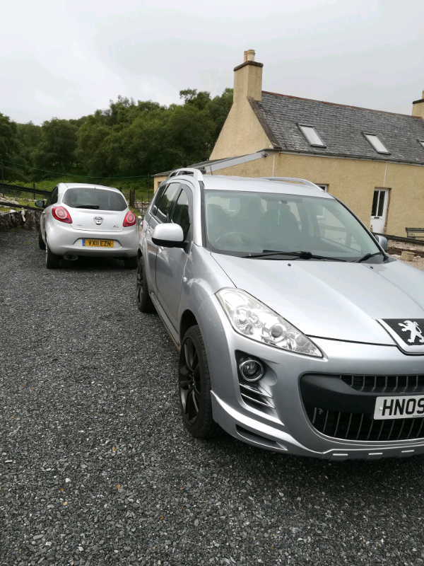 Черный peugeot 4007