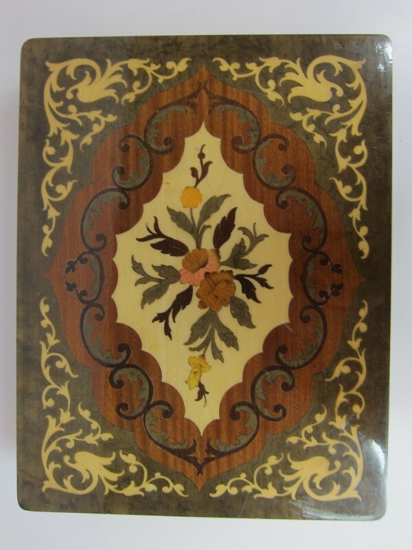 PAIR OF RARE VINTAGE ITALIAN SURRIENTO JEWELRY STORAGE END TABLE MUSIC BOXES