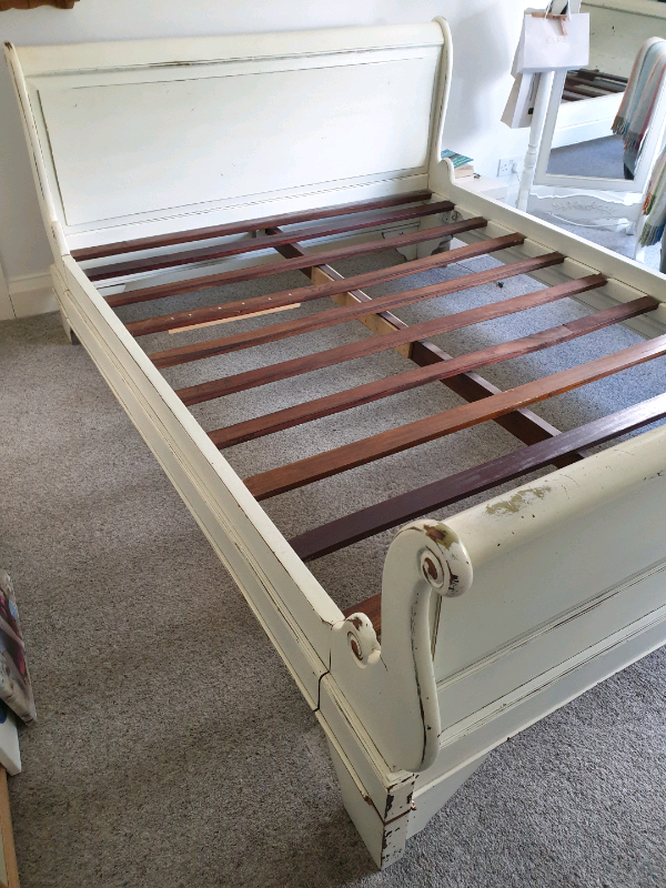 King size Barker and stonehouse bed in North Shields, Tyne and Wear