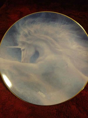 The Hamilton Collection presents:A Set of 7  T.M.W.O.L.A.M. Plate Collection