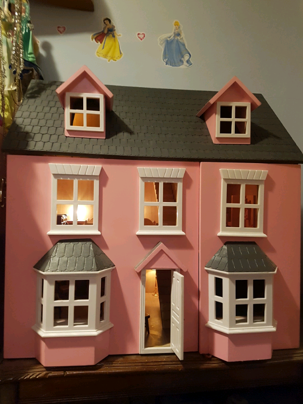 Beautiful Dolls House with Lighting and Furniture | in Heywood