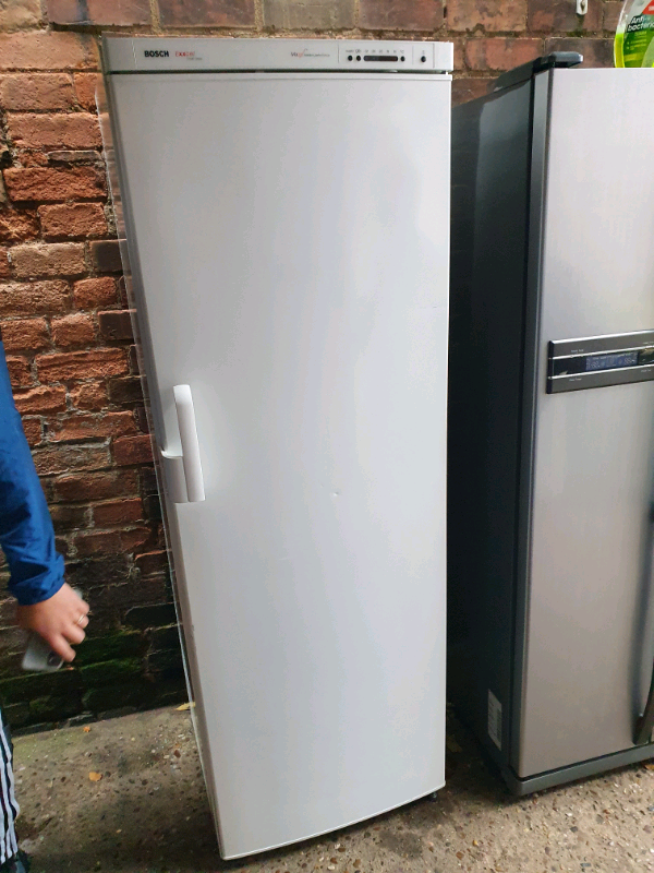 Bosch freezer tall white in Nottingham, Nottinghamshire Gumtree