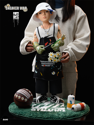 G-DRAGONフィギュアNIKEデザイン G-DRAGONがナイキとコラボ、摩擦でアートワークが現れるエア