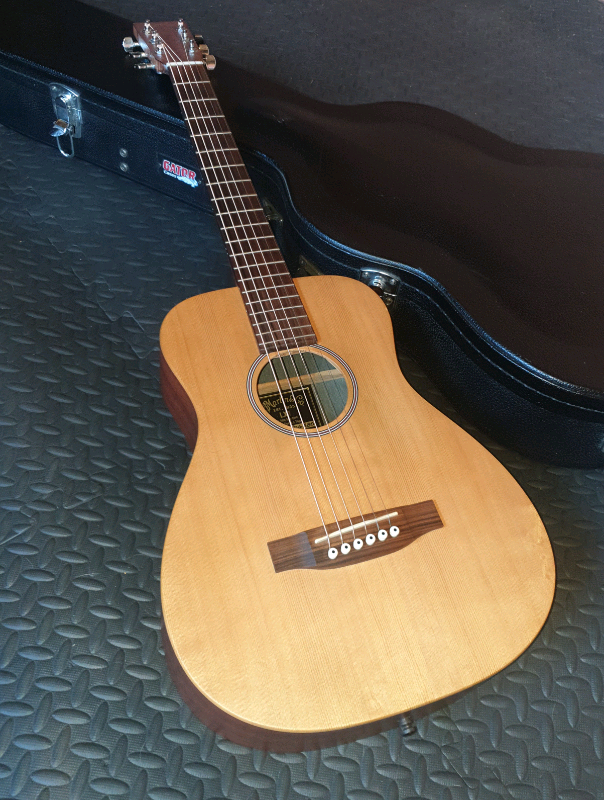 martin travel guitar used