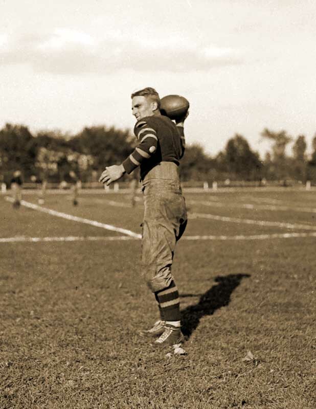 1921 Owens, Halfback, Georgetown Football Team Old Photo 8.5" x 11" Reprint