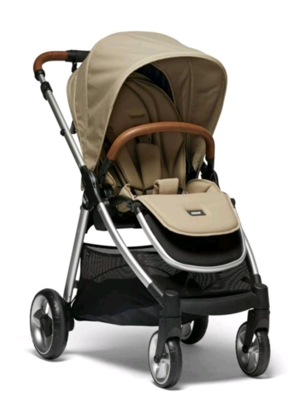 Pushchair.. Very good condition. Like brand new | in Swindon, Wiltshire