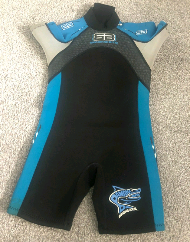 Kids wetsuit size 2 age 56 in Roundhay, West Yorkshire Gumtree