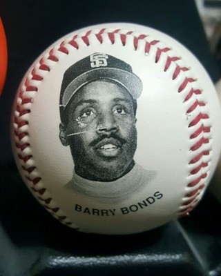 1993 San Fransico Giants Chevron Team Stars Fotoballs w/ Display stand