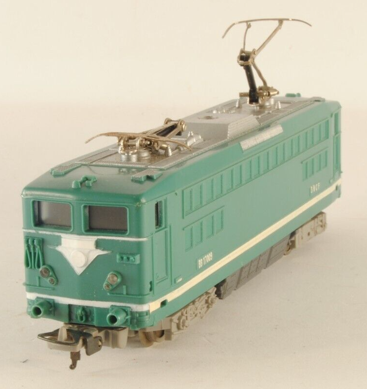 Lima 8035CL Locomotiva elettrica BB17009 delle SNCF livrea verde scala H0 1:87