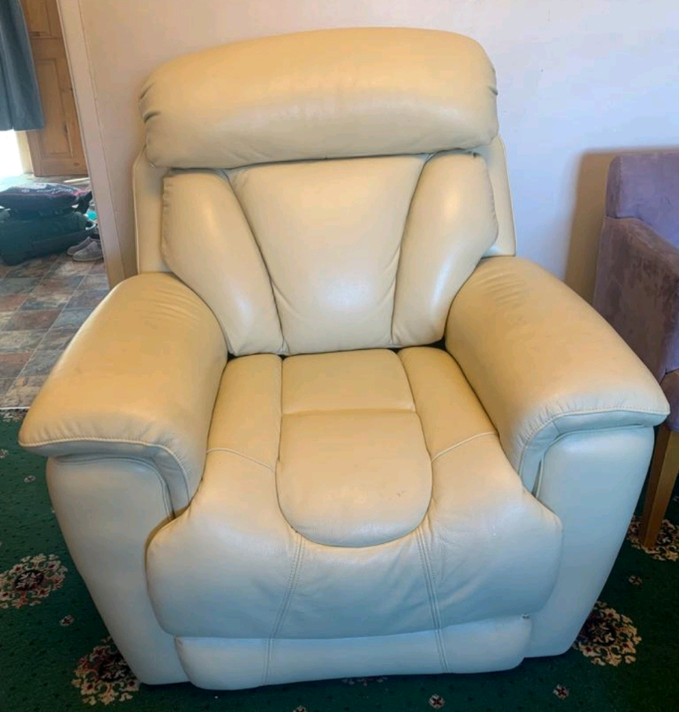 Cream Leather Electric recliner and riser chair in Widnes, Cheshire
