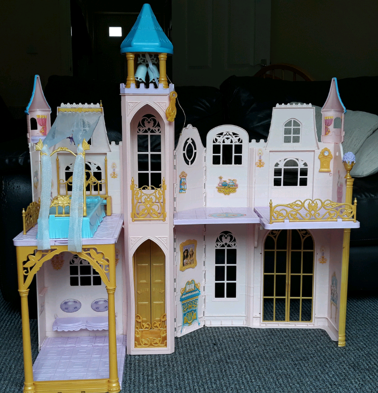 Barbie Bundle Castle, Dolls and Accessories. in Lowestoft, Suffolk