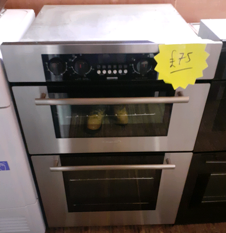 Hotpoint bd42 builtin double oven electric cooker in Bungay, Norfolk