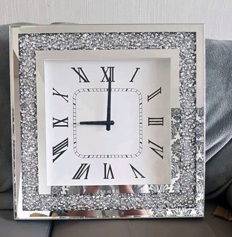 Crushed crystal wall clock in Nelson, Lancashire Gumtree