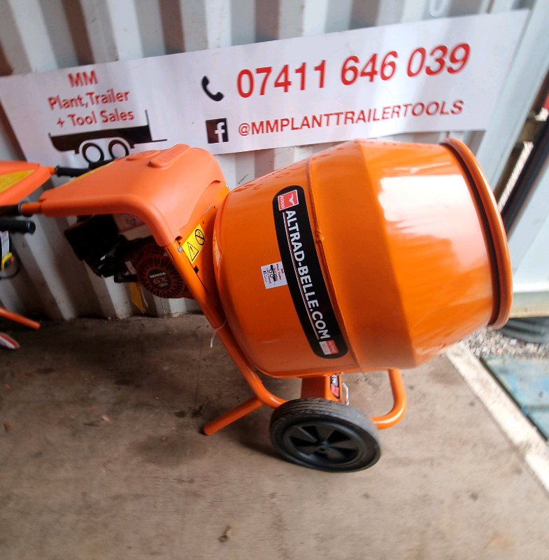 New Belle cement mixers 110v 240v and hondas + stand +vat in