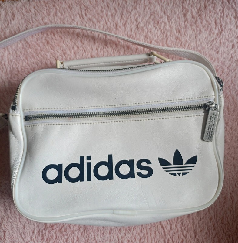 ★TOUT Y EST★ Mars Bag White ATB-MAS-WHITE BAGS – TOUT Y EST