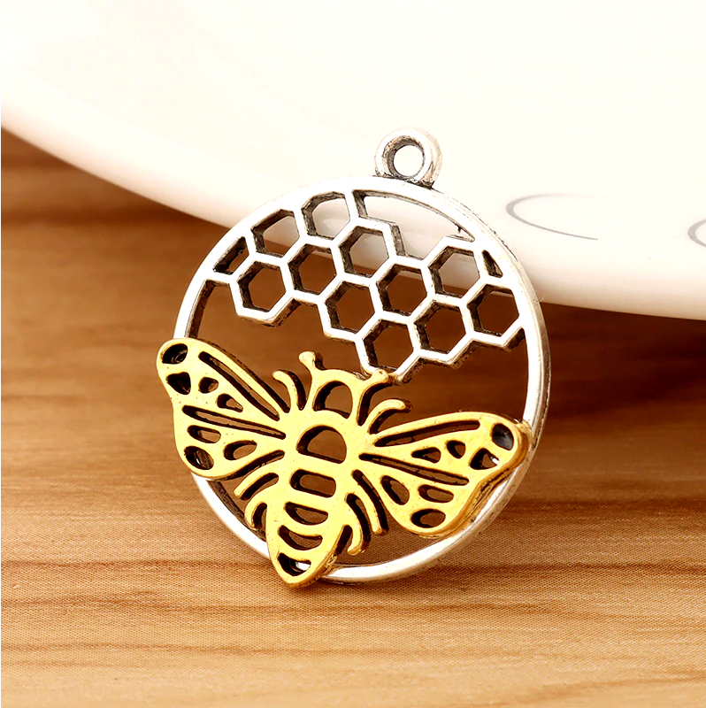HONEY BEE HONEYCOMB Pendant On 22