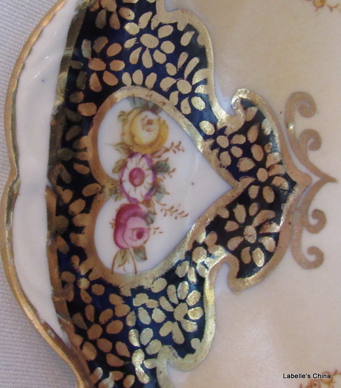 Wild Bros Queen Tab Handled Cake / Torte Plate Heavy Gold Cobalt HPT Floral c. 1