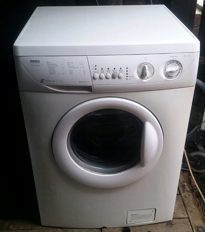 ZANUSSI AQUACYCLE 1400 SPIN WASHING MACHINE in Dewsbury, West