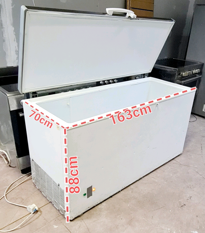 Large Commercial Chest Freezer in a good working condition. in East