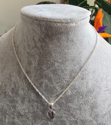 Estate Jewelry Leaf Pendant .925 Sterling Silver Necklace 16"