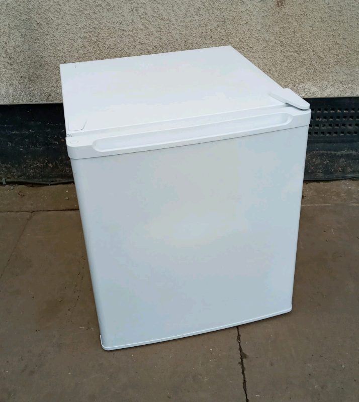 TABLE TOP FRIDGE FREEZER PROLINE, 50CM TALL* delivery available * in