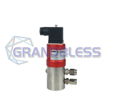 1PCS NEW Fit for HUBA 692.918007141 0-4Bar/4-20mA differential pressure sensor