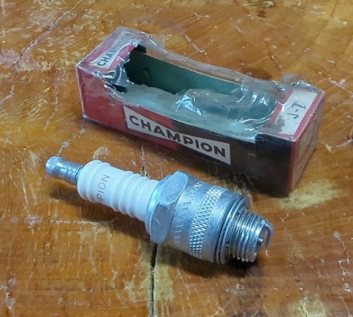 Champion spark plug / Vintage ネクタイ Vintage NOS Champion J-7 Spark Plug | eBay