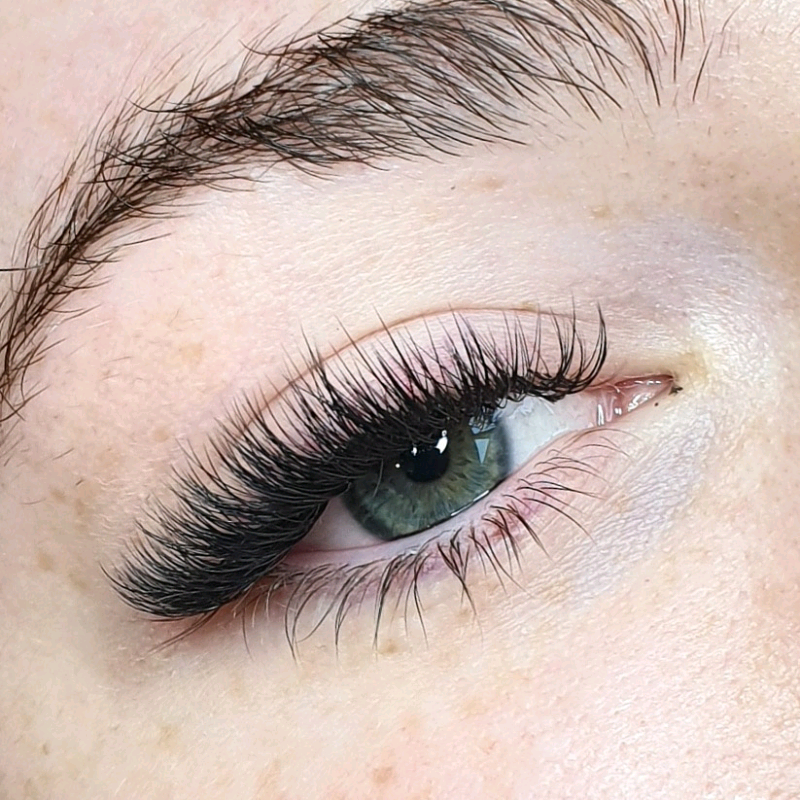 Eyelash extensions Russian volume, classic, hybrids in Camden Town