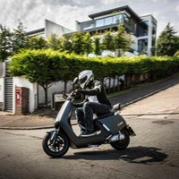 Lexmoto Yadea G5 2300w, electric scooter, Black ** + FREE CRASH HELMET **