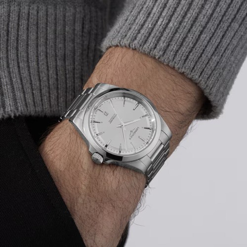 LONGINES Conquest 腕時計 イエロー　タイガース？　ジャンク _12.JPG?set_id=880000500F