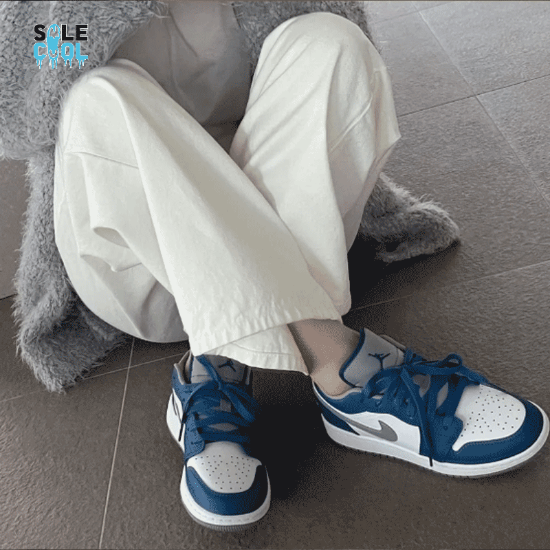 靴 Nike GS Air Jordan 1 Low \"True Blue\" Nike Air Jordan 1 Low True Blue Grey White Shoes Men 553558