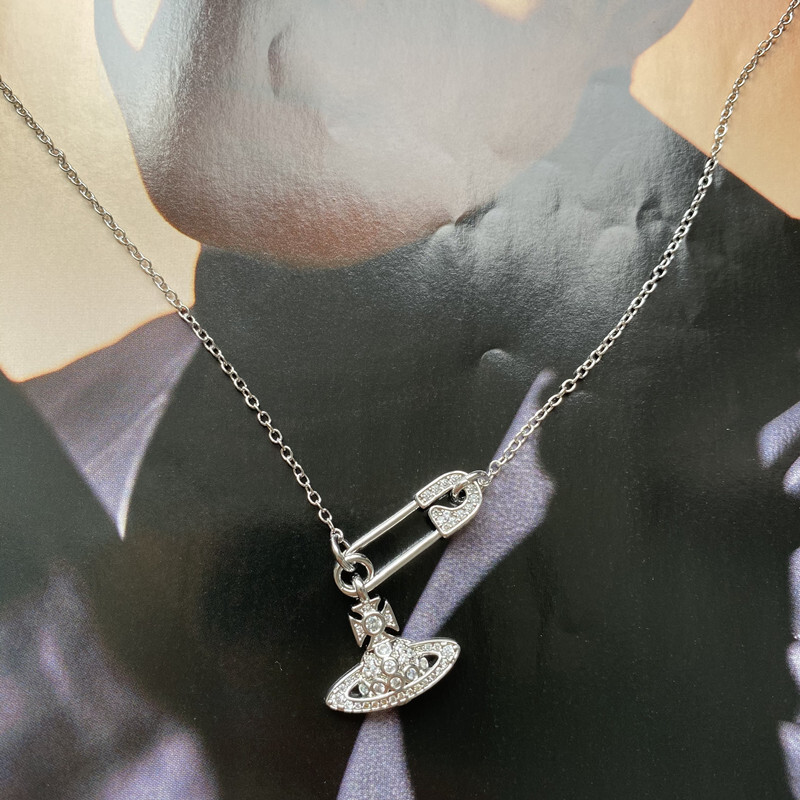 Vivienne Westwood  Saturn Clip Pendant necklace Silver NO BOX