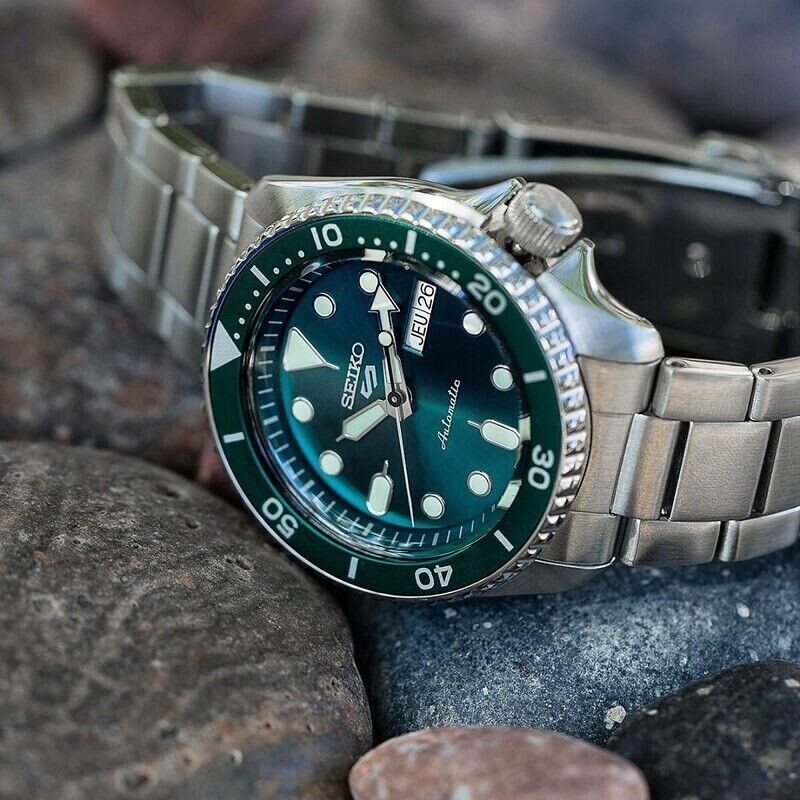 Pre-owned Seiko 5 Gents Automatic Divers Style Sports Watch Srpd61k1 Green Dial