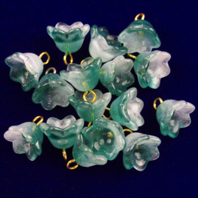 16Pcs 10x10mm Carved Green Jade Flower Pendant Bead Q09795