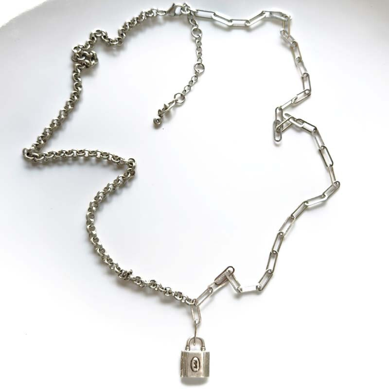 ★VINTAGE HOLLYWOOD★送料込★ Round Ball Lock Long Necklace 1928 JEWELRY VINTAGE STYLE TEXTURED BARREL BALL POINT BLUE