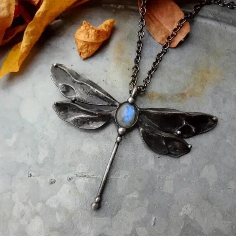 Retro Vintage Dragonfly Pendant Moonstone Necklace Women Party Jewelry Fashion
