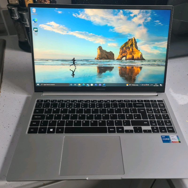 Samsung Galaxy Book 4G LCD 15.6" Laptop - Silver | in Portsmouth